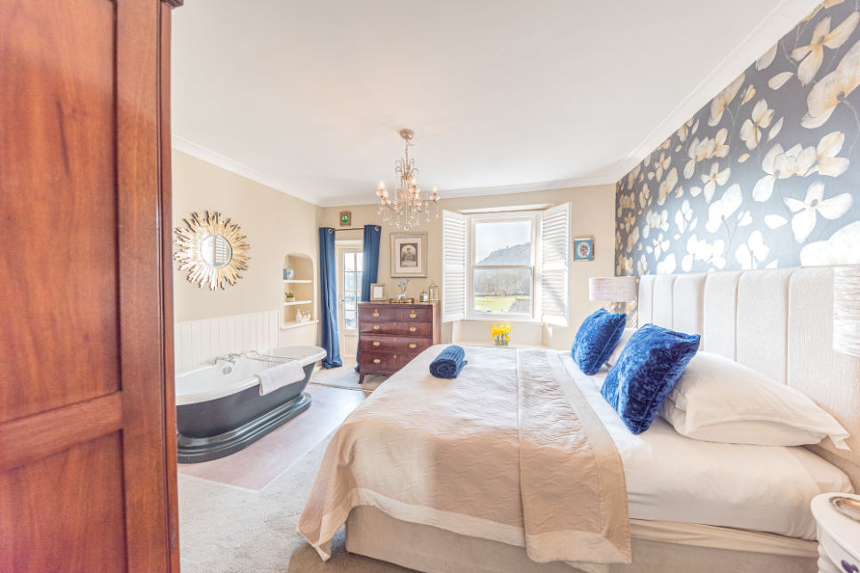 The Master Suite with super king bed or twin beds