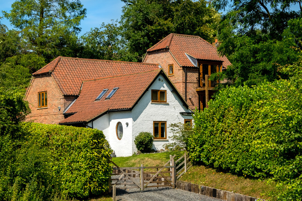 Holly Cottage, Hagworthingham, Lincolnshire