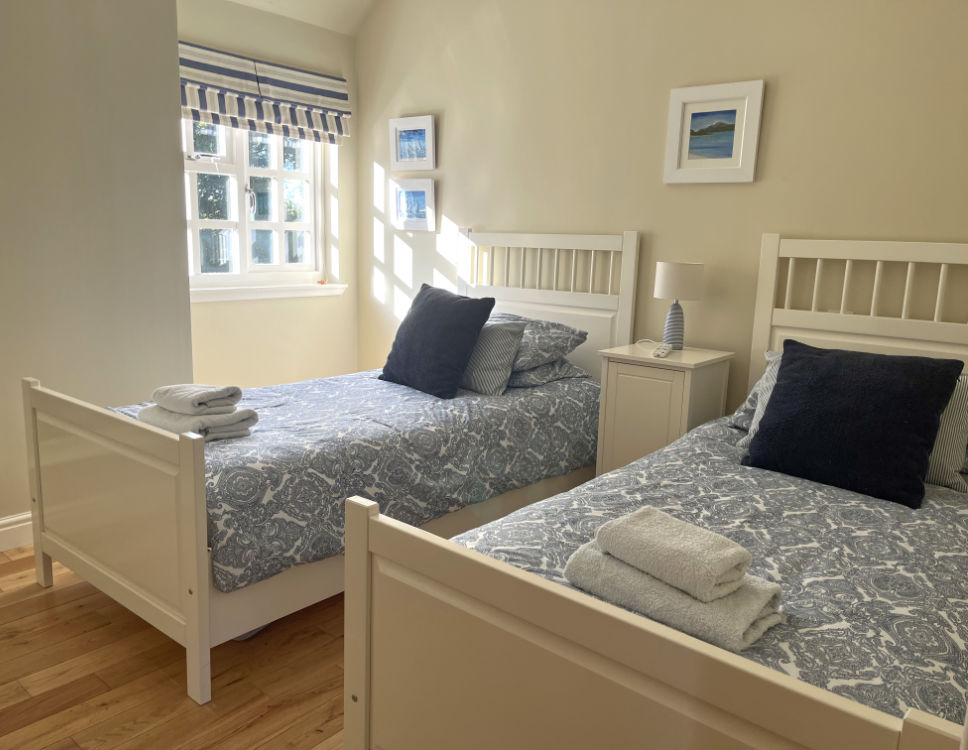 Twin bedroom